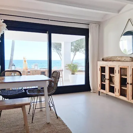 Beachfront 빌라 에스테포나